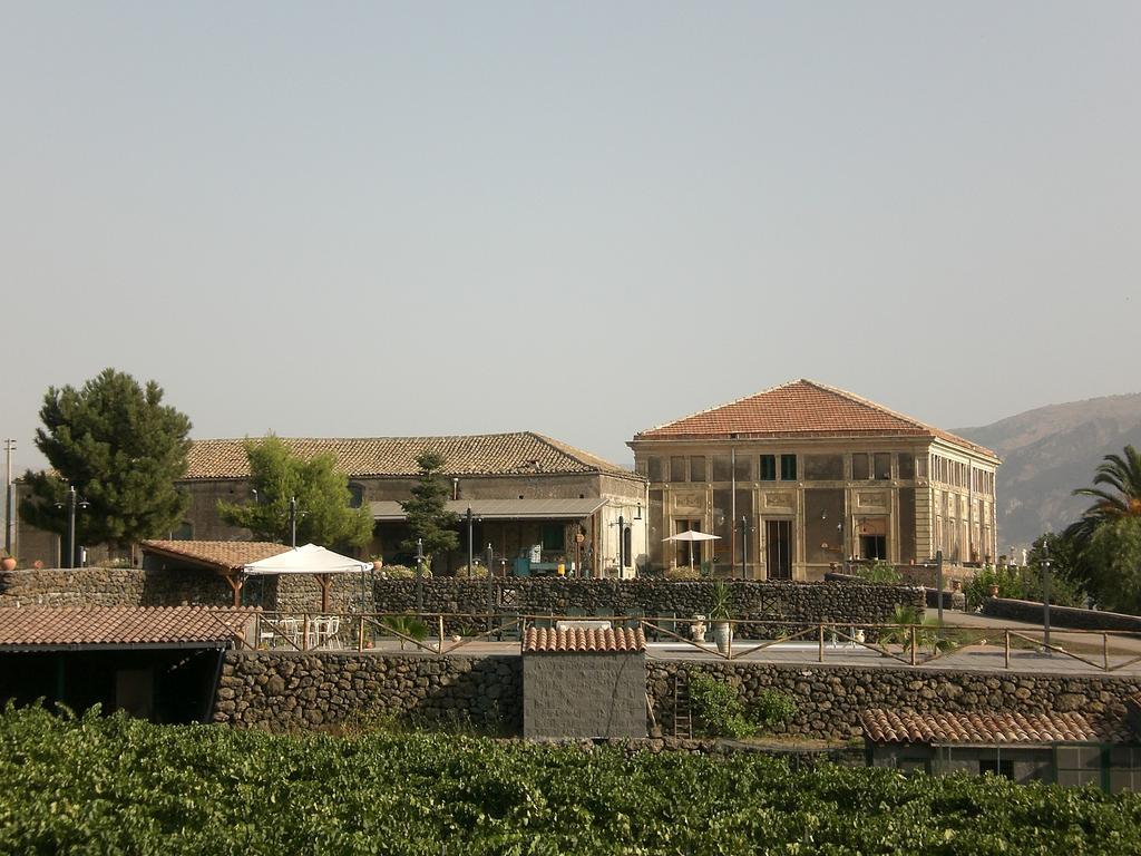 Etna Wine Azienda Agrituristica Passopisciaro Luaran gambar
