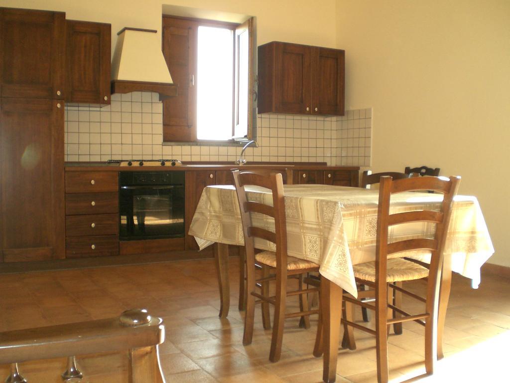 Etna Wine Azienda Agrituristica Passopisciaro Bilik gambar